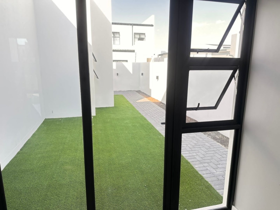 4 Bedroom Property for Sale in Sandown Western Cape